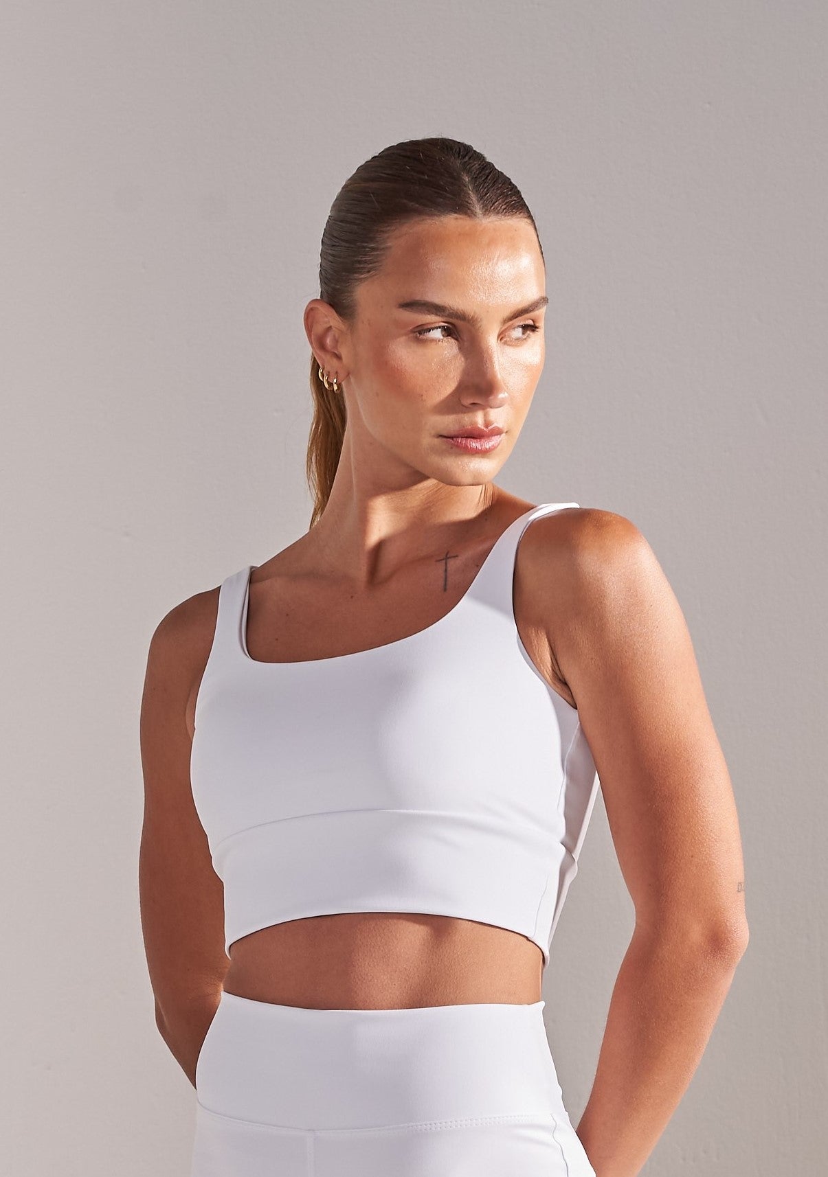 Top Amelia