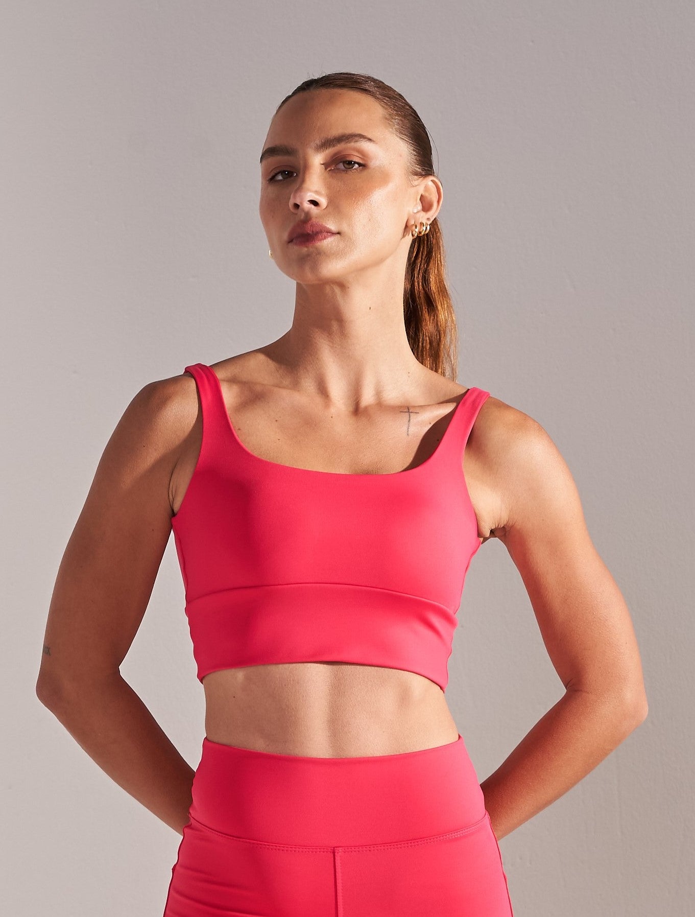 Top Amelia
